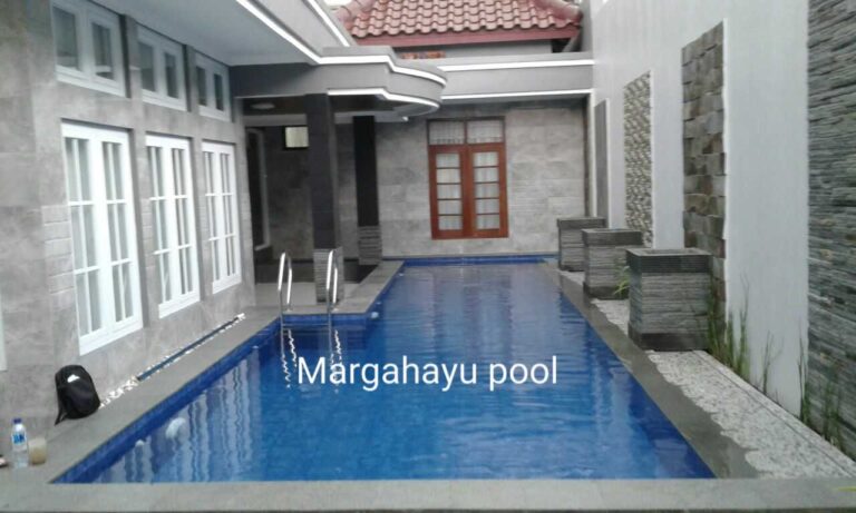 pembuatan kolam renang klien oleh margahayu pool