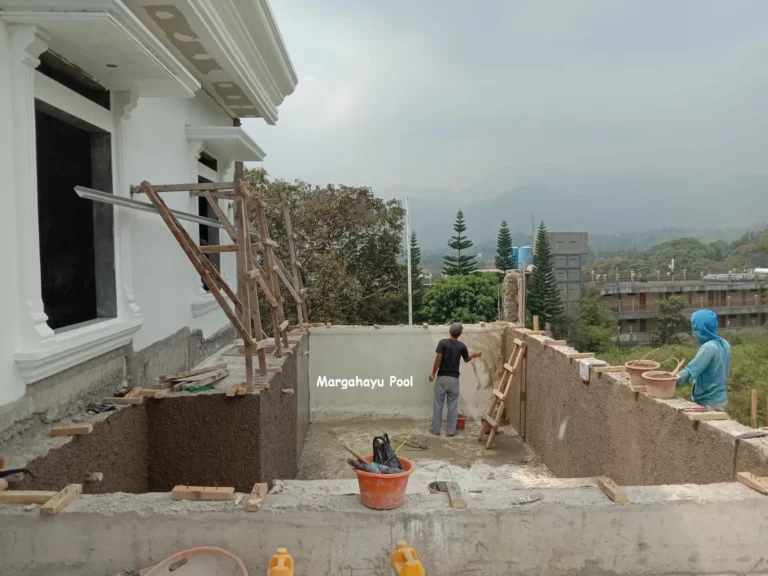 5 jenis waterproofing kolam