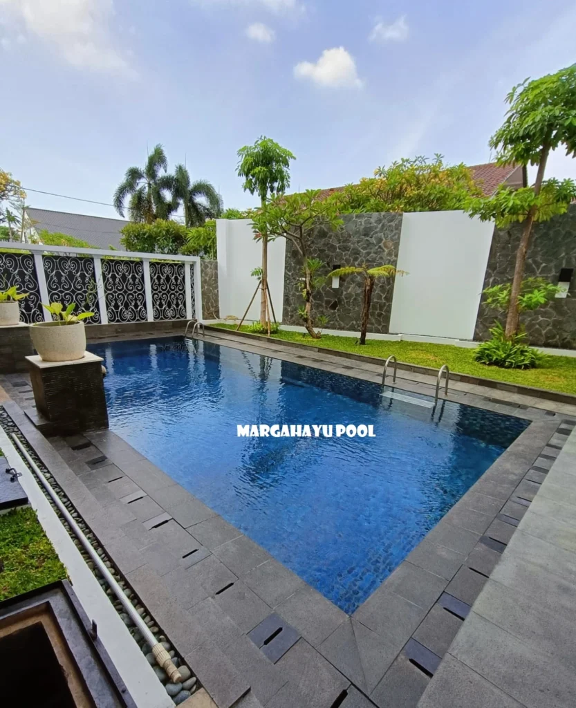 Cara-Merawat-Kolam-Renang-Outdoor
