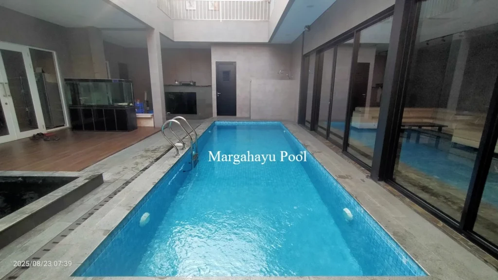 Layanan Perawatan Kolam Renang Villa Profesional & Handal