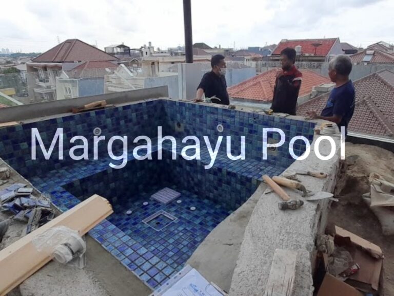 Pembuatan Kolam Renang Jacuzzi