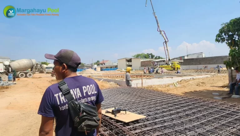 pembesian kolam renang