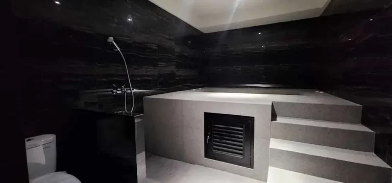 pembuatan kolam renang whirlpool